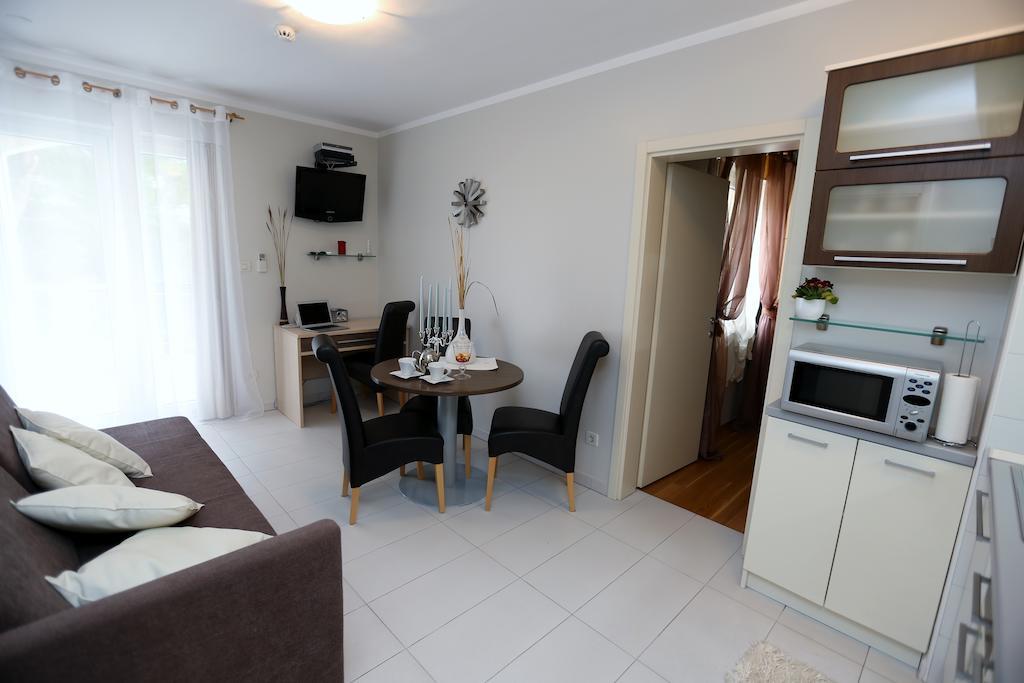 Apartments Lavica Beach Dumicic Podstrana Room photo