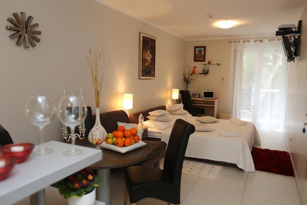 Apartments Lavica Beach Dumicic Podstrana Room photo