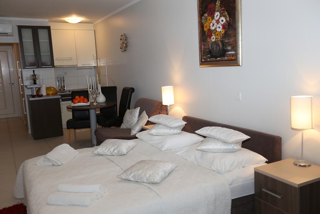 Apartments Lavica Beach Dumicic Podstrana Room photo